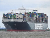 Terusan Suez Macet, Perdagangan Global Rugi Triliunan per Jam
