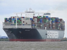 Cerita Lengkap Kapal Raksasa Terjepit di Terusan Suez
