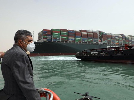 Kapal Raksasa Terjepit di Terusan Suez, Emiten Ini Pemiliknya