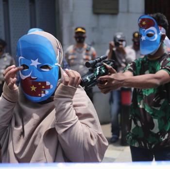 Massa Aksi Geruduk Kedubes China di Jakarta, Ada Apa Ya?