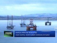 Harga Minyak Naik Usai Kapal Kontainer Kandas di Suez