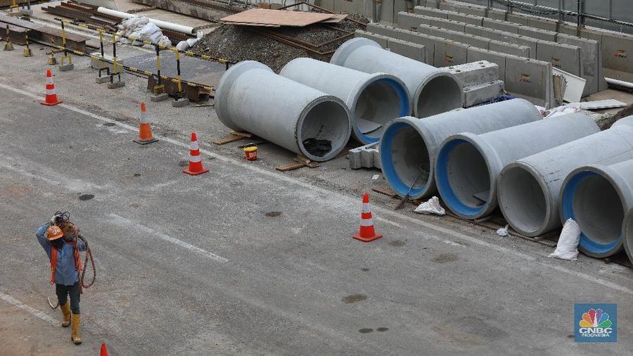 Proyek Pembangunan MRT Fase II. (CNBC Indonesia/Andrean Kristianto)