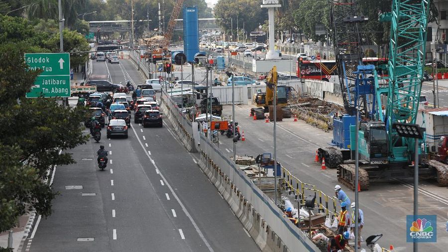 Proyek Pembangunan MRT Fase II. (CNBC Indonesia/Andrean Kristianto)