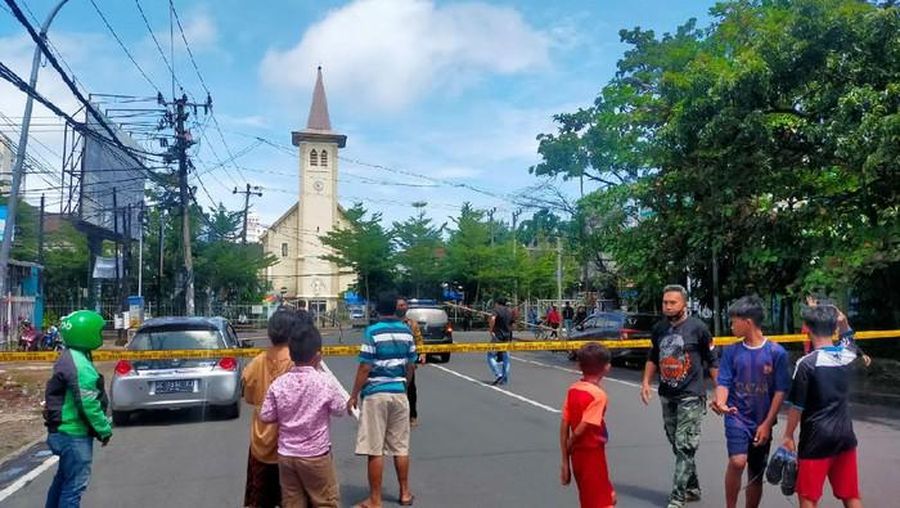 Ledakan di depan Gereja Katedral Makassar (Foto: Ibnu Munsir/detikcom)