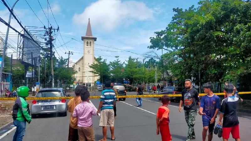 Ledakan di depan Gereja Katedral Makassar (Foto: Ibnu Munsir/detikcom)