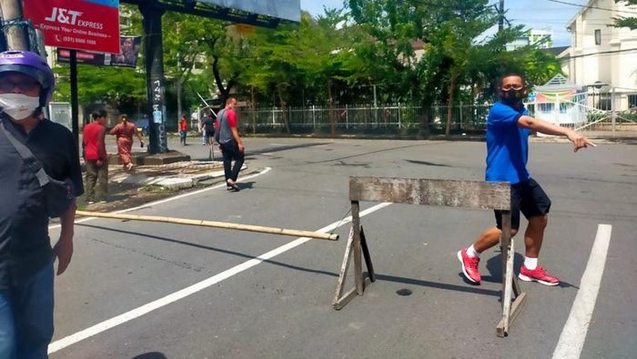 Ledakan di depan Gereja Katedral Makassar (Foto: Ibnu Munsir/detikcom)
