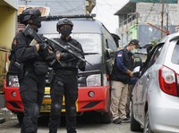 Detik-detik Penggerebekan Rumah Bomber Katedral Makassar