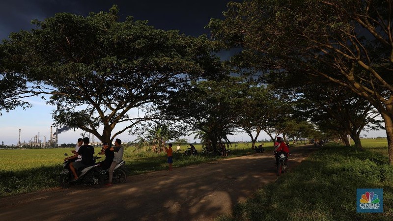 Kebakaran Kilang Minyak Balongan (CNBC Indonesia/Andrean Kristianto)