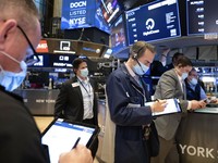 The Fed Pangkas Suku Bunga 2024? Wall Street Menghijau