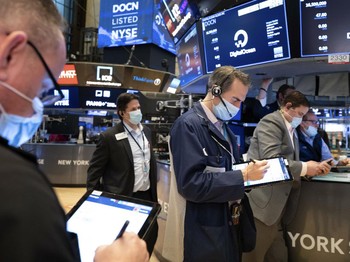 Kepanikan Wall Street Mulai Reda, Apple Sudah Rugi Rp 10.000 T