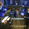 Wall Street Dibuka Menguat Meski Laporan Perusahaan Beragam