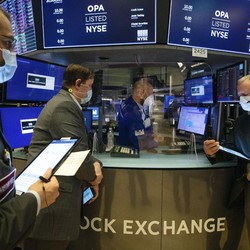 Wall Street Dibuka Menguat Meski Laporan Perusahaan Beragam