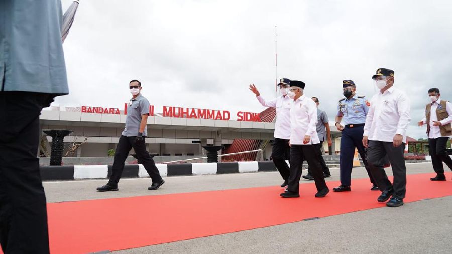 Wakil Presiden Ma'ruf Amin di Bandara Haji Muhammad Sidik (Biro Setpres).