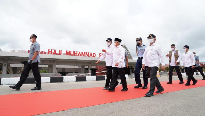 Wakil Presiden Ma'ruf Amin di Bandara Haji Muhammad Sidik (Biro Setpres).