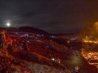 Wisata Gila di Islandia, Melihat Aliran Lava Gunung Api