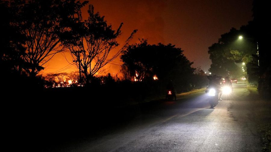 kebakaran kilang minyak Balongan Pertamina Indramayu (CNBC Indonesia/Andrean Kristianto)