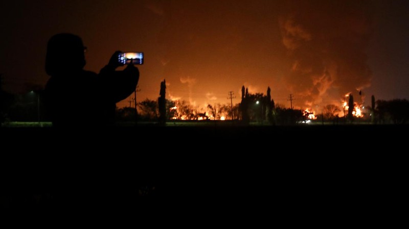 kebakaran kilang minyak Balongan Pertamina Indramayu (CNBC Indonesia/Andrean Kristianto)