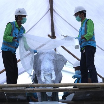 Intip Perawatan Patung Gajah Hadiah dari Kerajaan Thailand