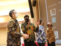 Tenggat Merger ISAT-Tri 16 Agustus, Ini Update Bos Indosat!