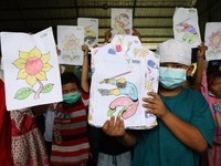 Potret Keceriaan Anak-anak Pengungsi Musibah Kilang Balongan