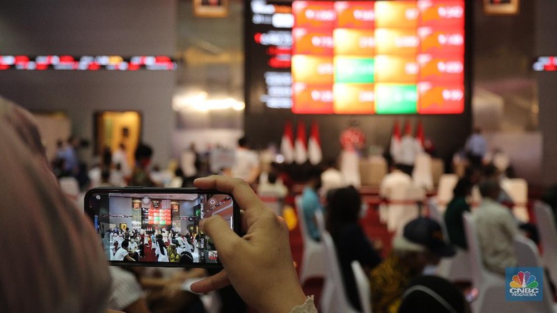 Jokowi Tinjau Vaksinasi Perbankan (Foto: Muchlis Jr - Biro Pers Sekretariat Presiden)