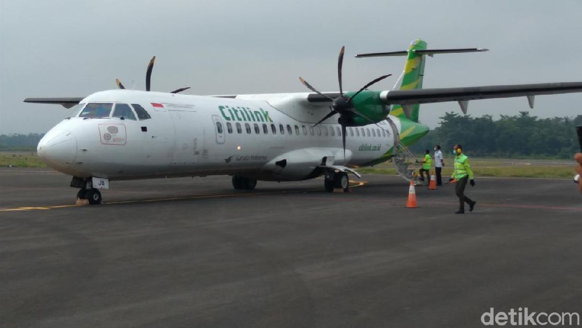 Ban Pesawat Citilink Pecah di Bandara Halim — NadiKabar.com