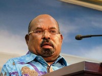 Gubernur Papua Dideportasi Dari Papua Nugini, Ada Apa?