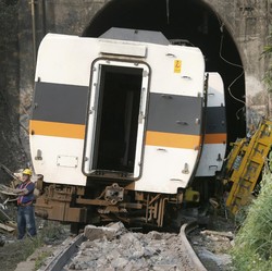 50 Orang Tewas, Kecelakaan Kereta Taiwan Terparah di 7 Dekade