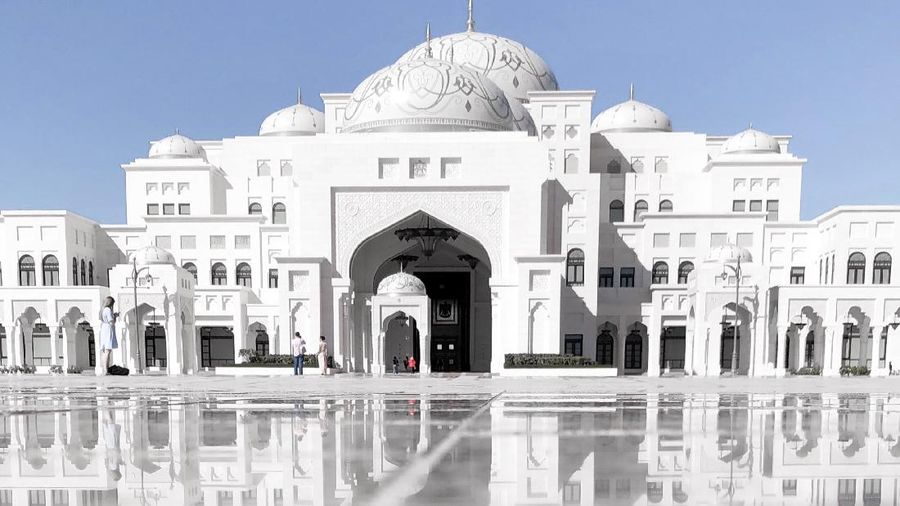 Istana Kepresidenan United Emirat Arab (UEA) berada di Abu Dhabi, Qasr Al-Watan