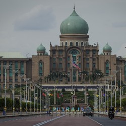 Alert Malaysia, Faskes Mau Collapse karena Corona