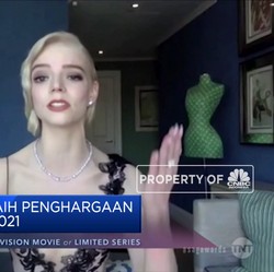 Taylor-Joy Raih Penghargaan SAG Awards 2021