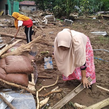 Yang Tersisa Pasca Banjir Bandang di NTT