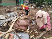 Yang Tersisa Pasca Banjir Bandang di NTT