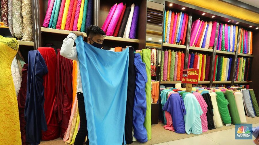 Dihantam Kain Impor, Industri TPT Usulkan Safeguard Garmen