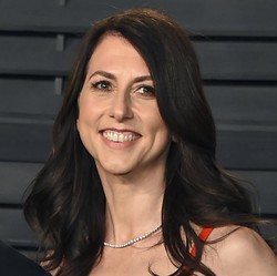 Elon Musk Mendadak Serang Mantan Istri Bos Amazon, Ada Apa?
