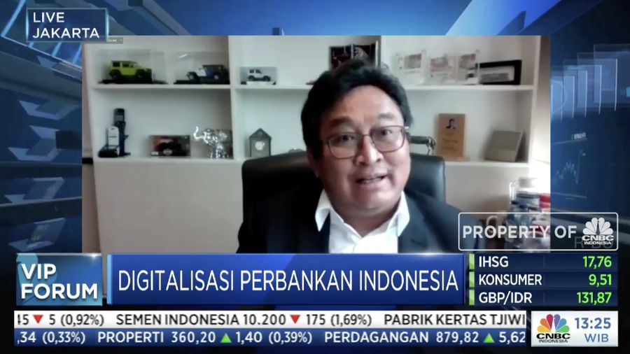 SEVP Micro & Consumer Finance Bank Mandiri Josephus K. Triprakoso dalam acara VIP Forum bertajuk 