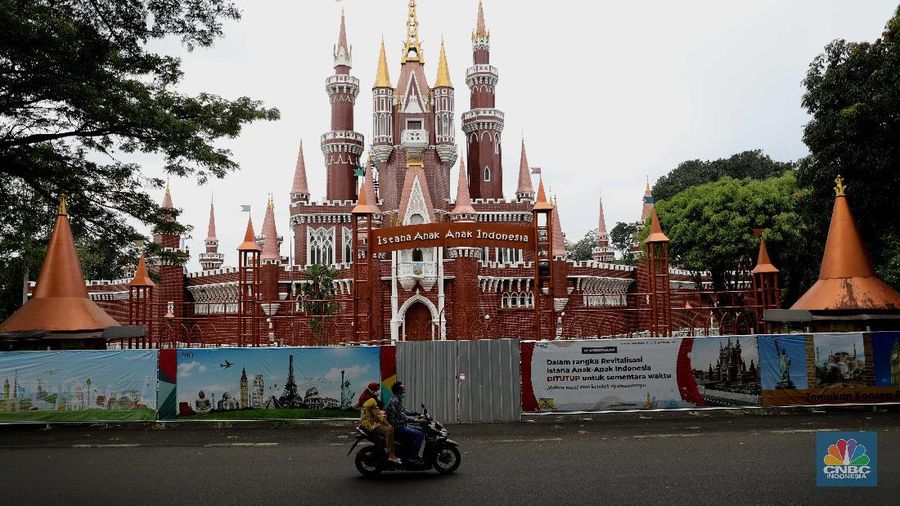 Taman Mini Indonesia Indah (TMII)