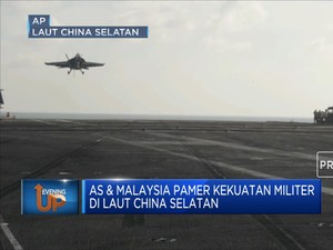 Kapal Induk & Kapal Serbu Amfibi AS Gelar Latihan Militer