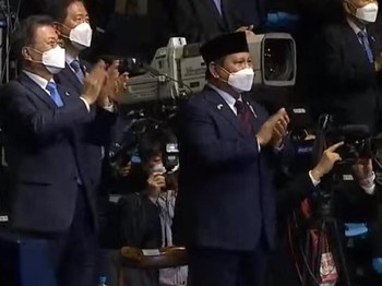Prabowo Menteri Paling Populer, Sri Mulyani Paling Memuaskan