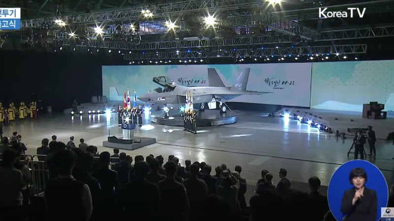 Upacara pelepasan pesawat tempur Korea KF-21 Boramae. (Tangkapan Layar Youtube KTV국민방송)