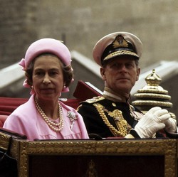 Ini Alasan Ratu Elizabeth II & Pangeran Philip Tidur Terpisah