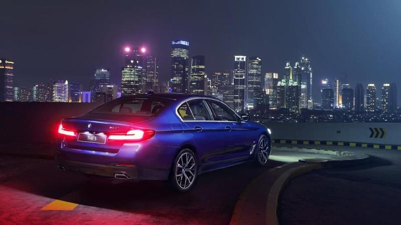 BMW Indonesia resmi memperkenalkan mobil sedan bisnis terbaru mereka BMW 520i M Sport dan BMW 530i Opulence. (Dok: BMW)