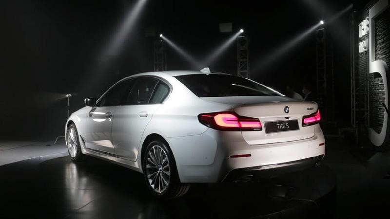 BMW Indonesia resmi memperkenalkan mobil sedan bisnis terbaru mereka BMW 520i M Sport dan BMW 530i Opulence. (Dok: BMW)