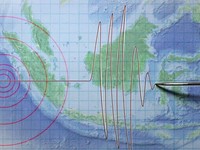 Waspada! Skenario Terburuk Gempa & Tsunami 30 Meter di Jatim