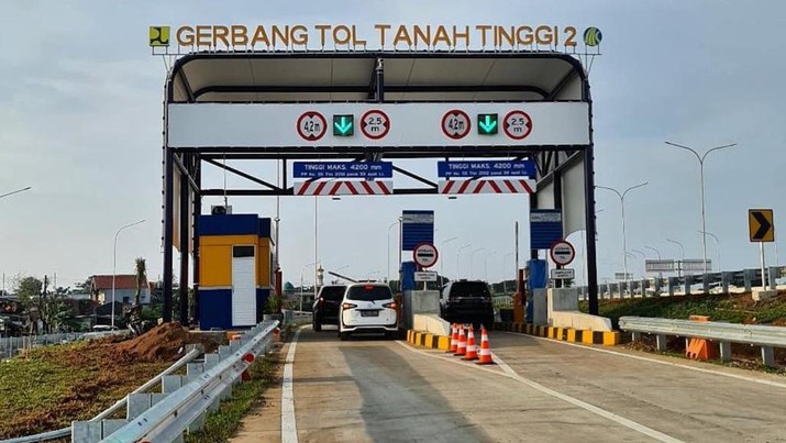 Tol Cengkareng-Kunciran Sudah Resmi Beroperasi. (CNBC Indonesia/Syahrizal Sidik)