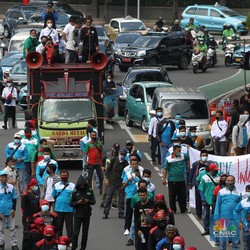 Camkan! Pekerja Kontrak-Outsourcing Tetap Berhak Terima THR