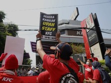 Dramatis! Markas KFC Dikepung Karyawan, Ada PHK & Potong Gaji