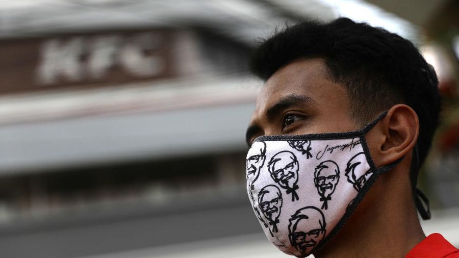 Demo Pekerja KFC di Gelael. (CNBC Indonesia/Muhammad Sabki)
