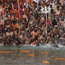 Tsunami Corona India, 100 Jenazah Mengapung di Sungai Gangga