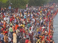 India Chaos! Kasus Harian Covid-19 Tembus 200.000 Per Hari